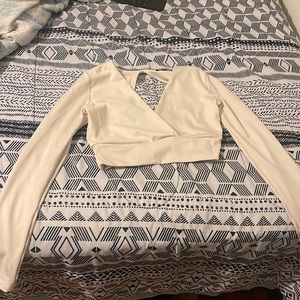 Long sleeve light pink crop top